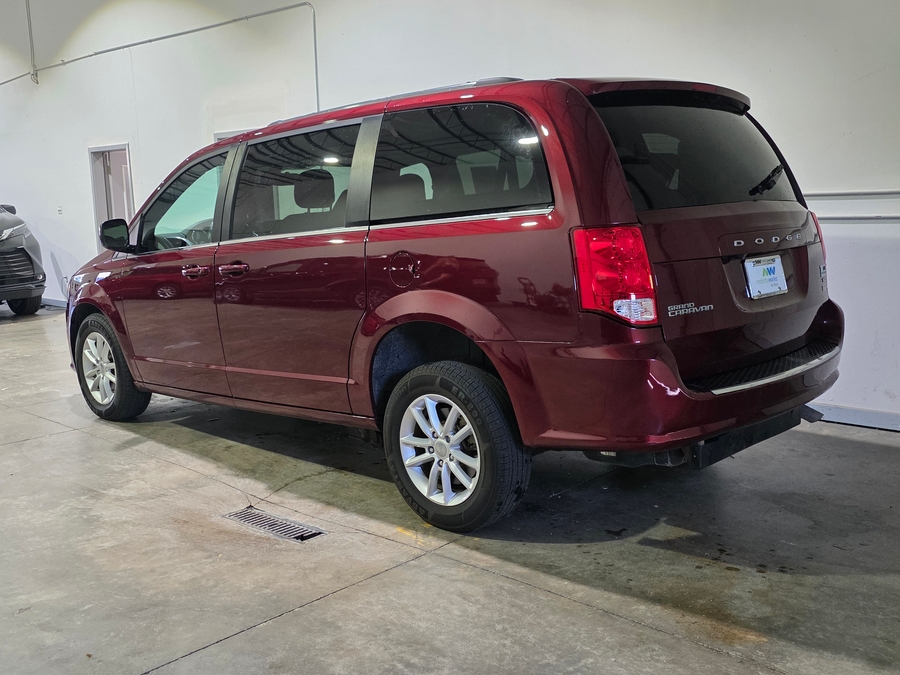 Red Dodge Grand Caravan image number 4
