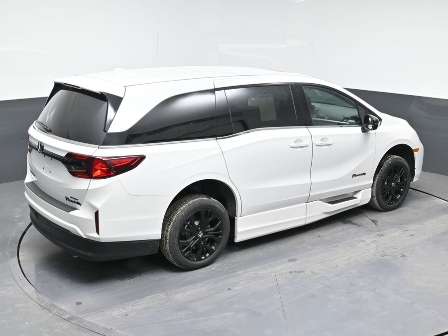 New 2026 Honda Odyssey Sport - BraunAbility Side Entry Entry In Floor Automatic Ramp