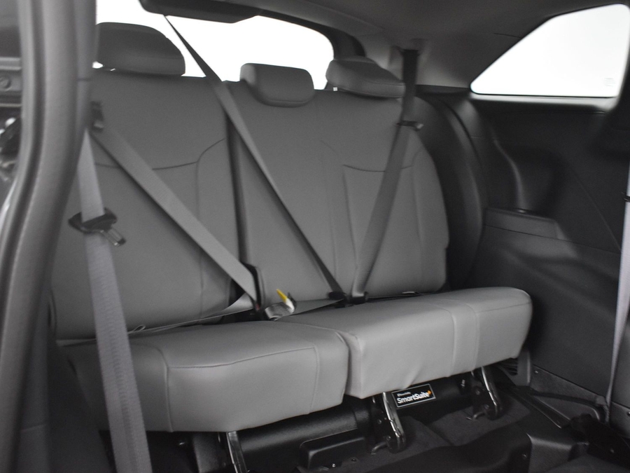New 2025 Toyota Sienna Hybrid XLE Base - BraunAbility Side Entry Entry Fold Out Automatic Ramp