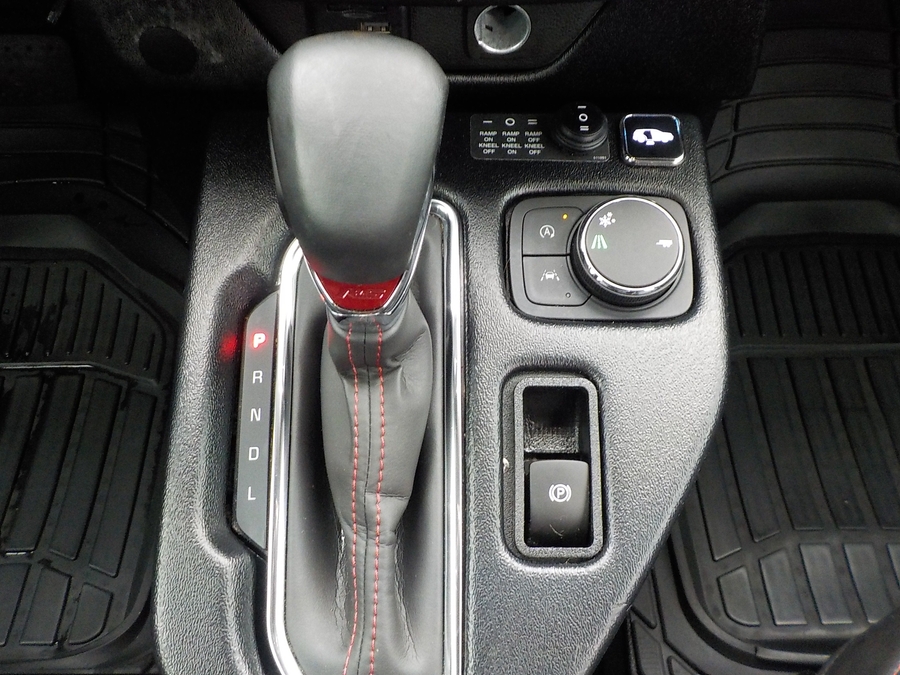 2023 Chevrolet Traverse RS - Photo 13