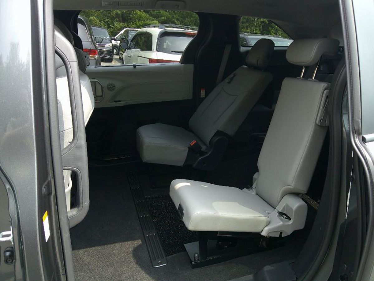 2025 TOYOTA SIENNA - Image 15