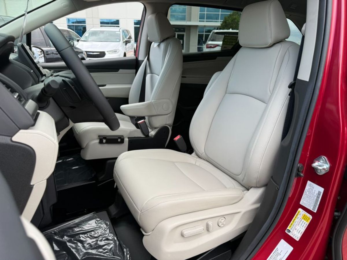 Número de imagen rojo Honda Odyssey 9