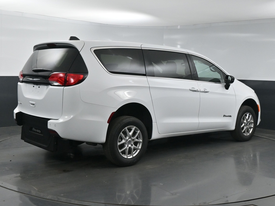 Used 2025 Chrysler Voyager LX - BraunAbility Commercial Side Entry Fold Out Manual Ramp