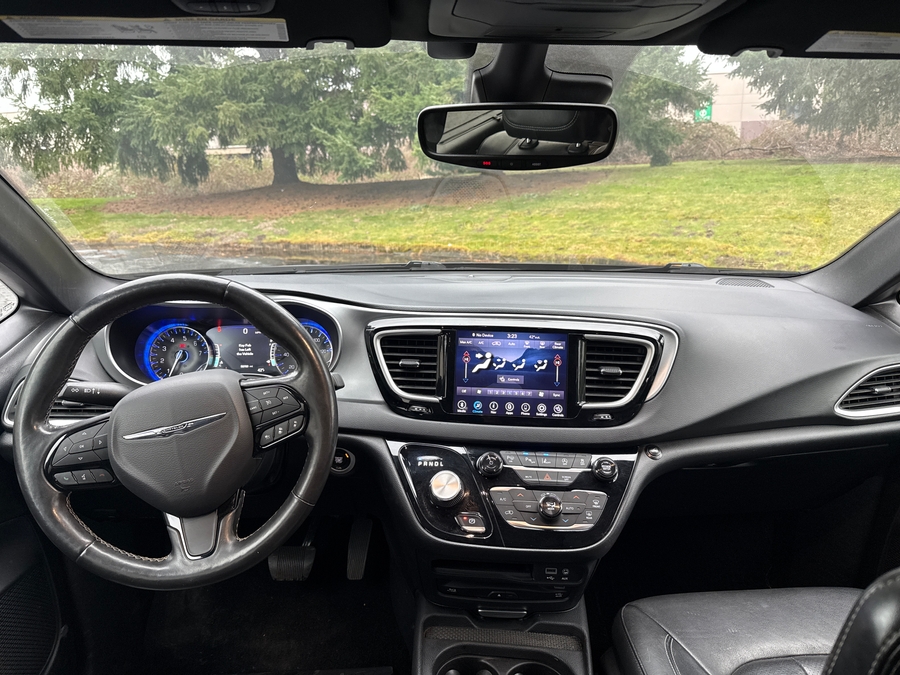 Used 2020 Chrysler Pacifica L - VMI Side Entry Entry In Floor Automatic Ramp