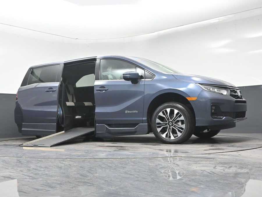 New 2026 Honda Odyssey Elite - BraunAbility Side Entry In Floor Automatic Ramp