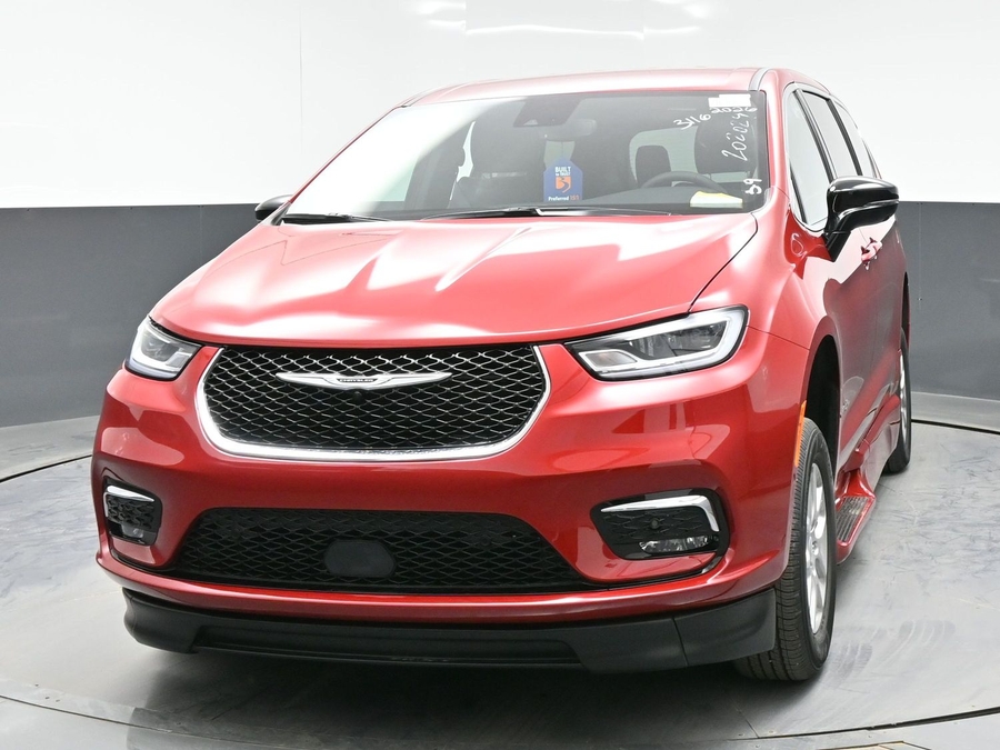 New 2026 Chrysler Pacifica Select Safety - BraunAbility Side Entry Fold Out Automatic Ramp