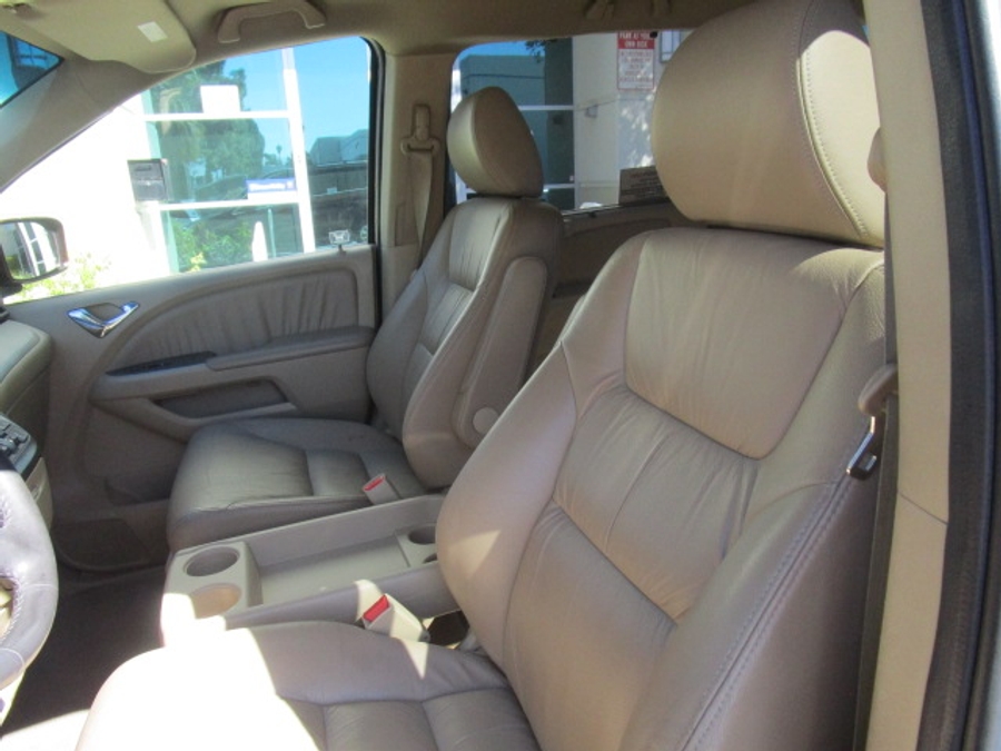 Used 2008 Honda Odyssey EX-L - BraunAbility Side Entry In Floor Automatic Ramp