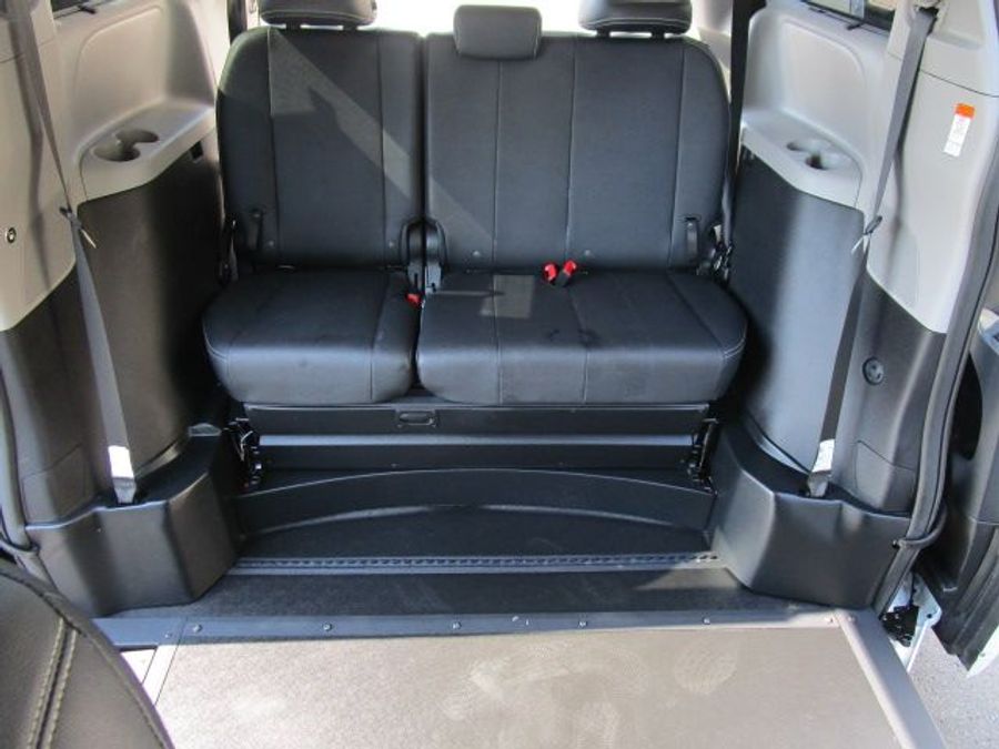 Used 2020 Toyota Sienna SE - BraunAbility Side Entry Entry In Floor Automatic Ramp