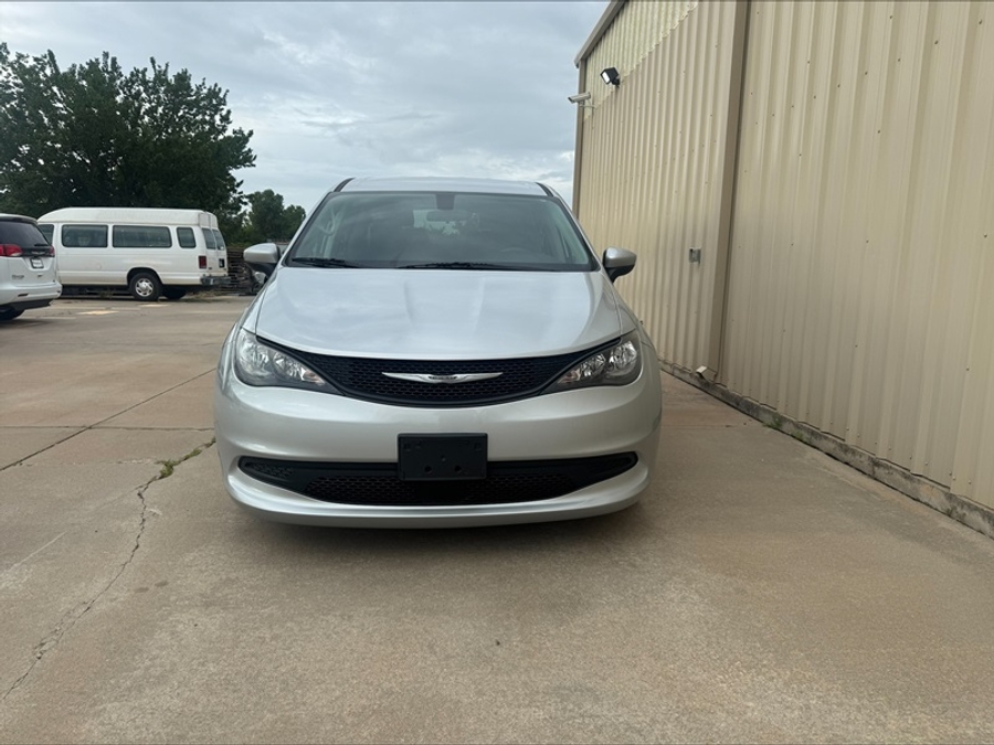 Used 2022 Chrysler Voyager LX - ATS Rear Entry Fold Out Manual Ramp