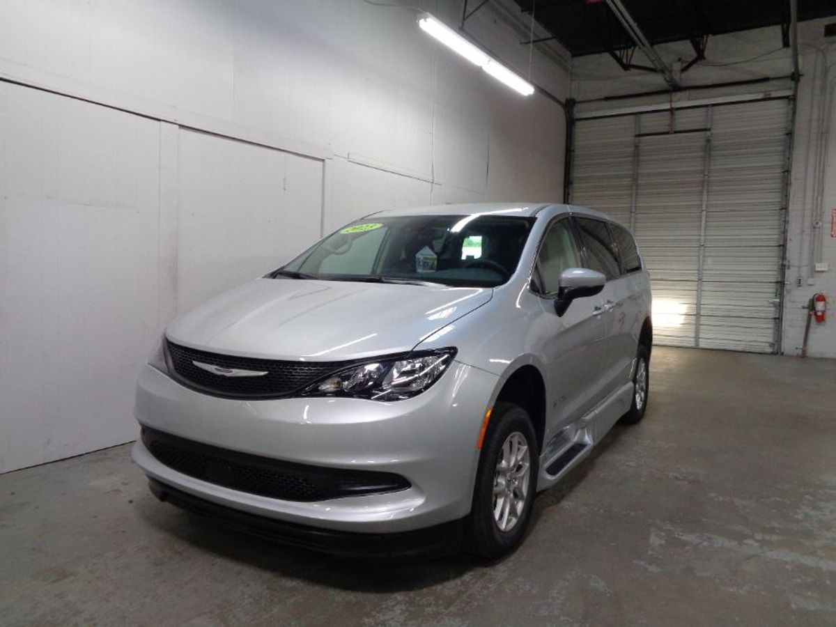 2023 CHRYSLER VOYAGER - Image 10