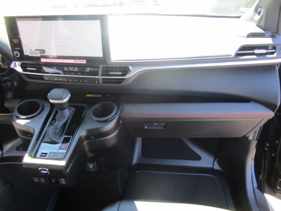 New 2025 Toyota Sienna Hybrid XSE Sport - BraunAbility Side Entry Entry Fold Out Automatic Ramp