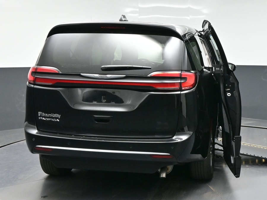 Used 2024 Chrysler Pacifica Touring L - BraunAbility Side Entry In Floor Automatic Ramp