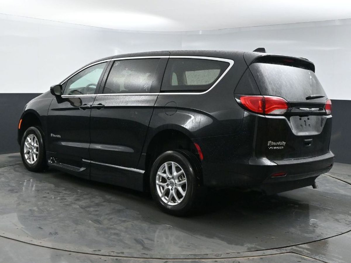 2023 CHRYSLER VOYAGER - Image 20