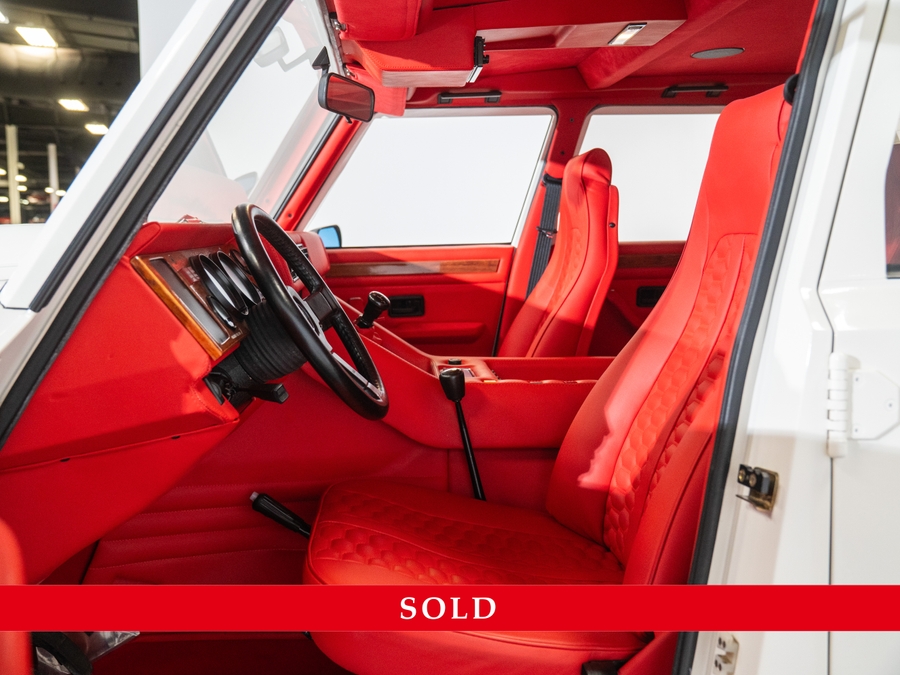 1990 Lamborghini LM002