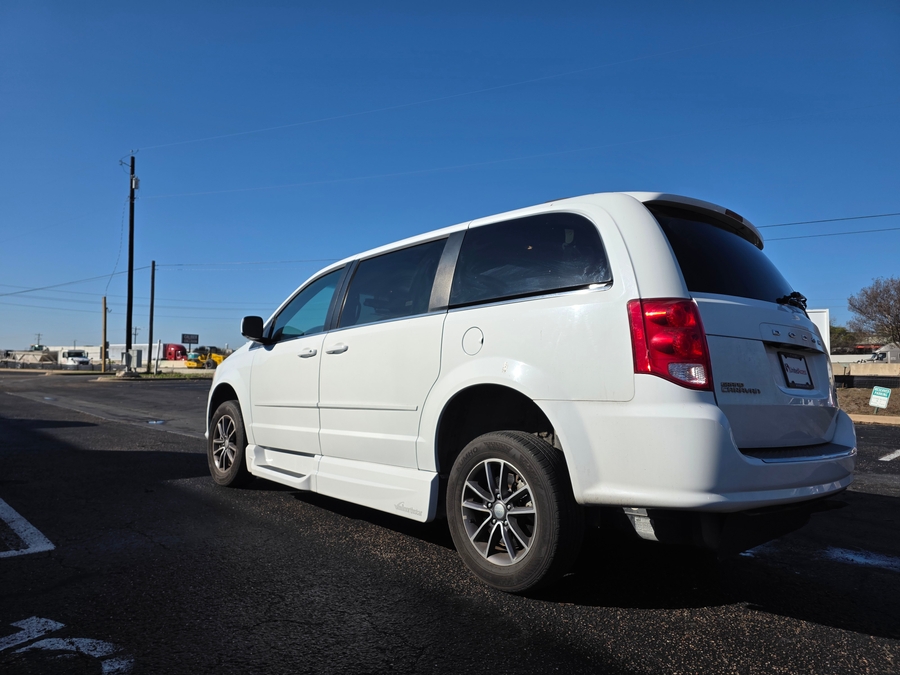 Used 2017 Dodge Grand Caravan SXT - VMI Side Entry Entry In Floor Automatic Ramp