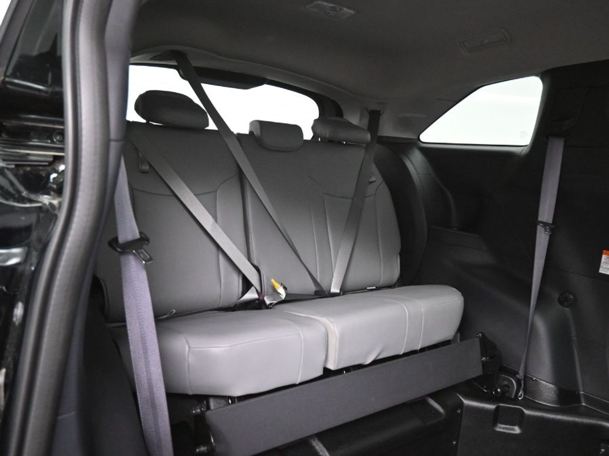 Black Toyota Sienna image number 9
