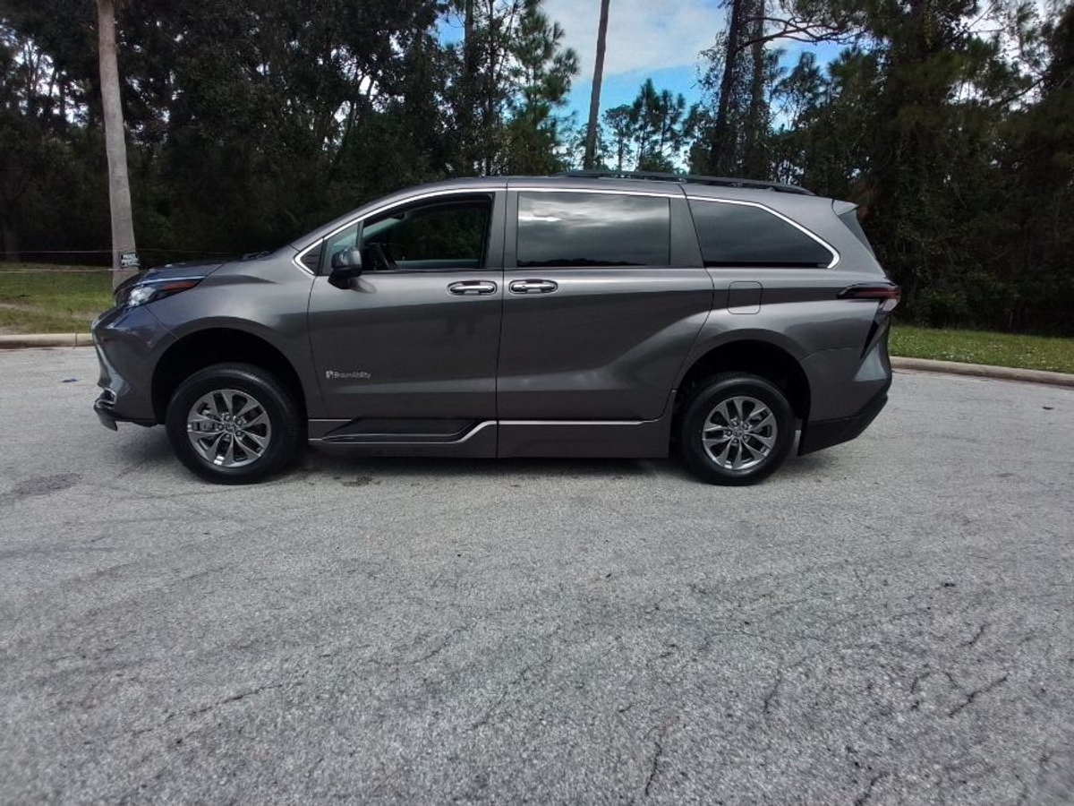 2023 TOYOTA SIENNA - Image 14