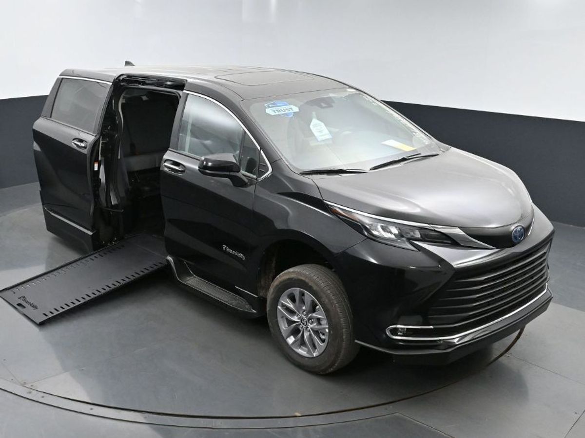 2024 TOYOTA SIENNA - Image 15