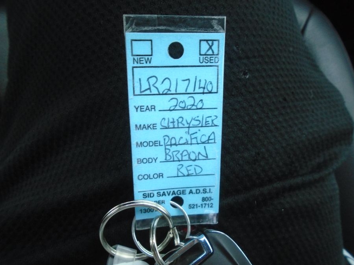 2020 CHRYSLER PACIFICA - Image 18