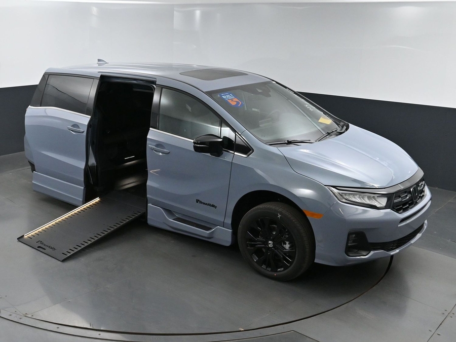 New 2026 Honda Odyssey Sport - BraunAbility Side Entry Entry In Floor Automatic Ramp