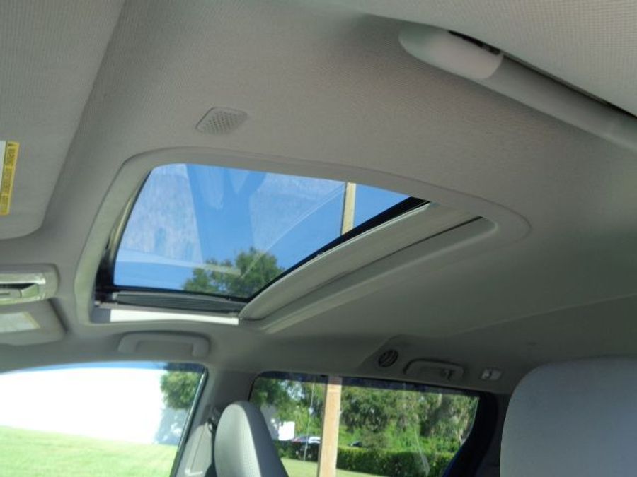 Used 2020 Toyota Sienna XLE Base - BraunAbility Side Entry Entry Fold Out Automatic Ramp