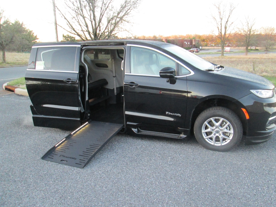 Black Chrysler Pacifica with Side Entry Automatic Fold Out ramp