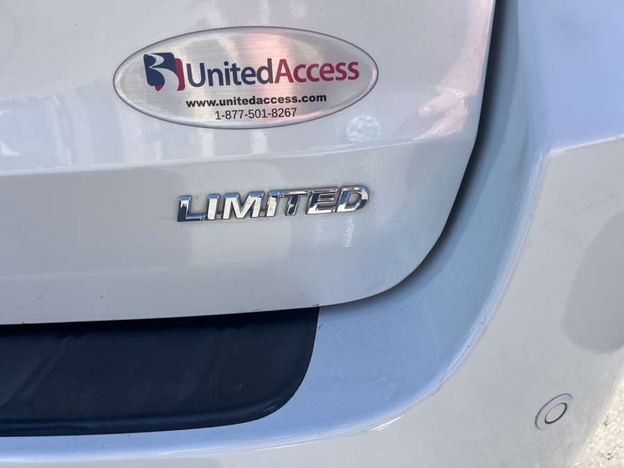 Used 2015 Toyota Sienna Limited - BraunAbility Side Entry Entry In Floor Automatic Ramp