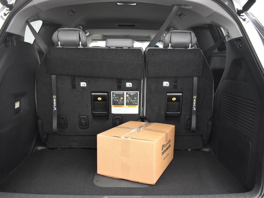 New 2025 Toyota Sienna Hybrid XLE Base - BraunAbility Side Entry Entry Fold Out Automatic Ramp