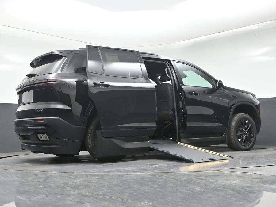 2026 Chevrolet Traverse LT - Photo 14