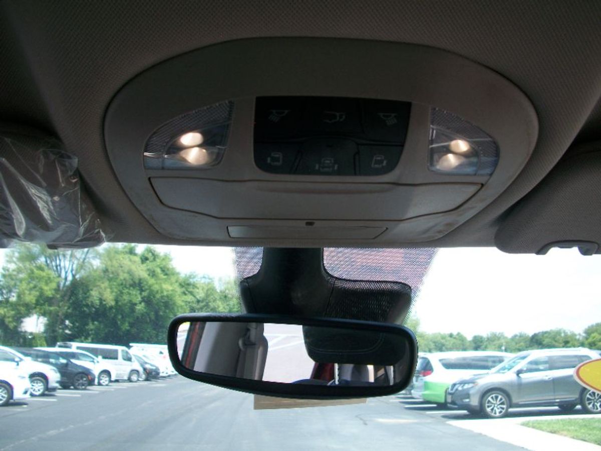 2023 CHRYSLER VOYAGER - Image 6