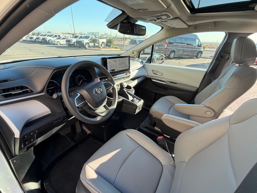 Used 2026 Toyota Sienna Hybrid XLE - BraunAbility Side Entry In Floor Automatic Ramp