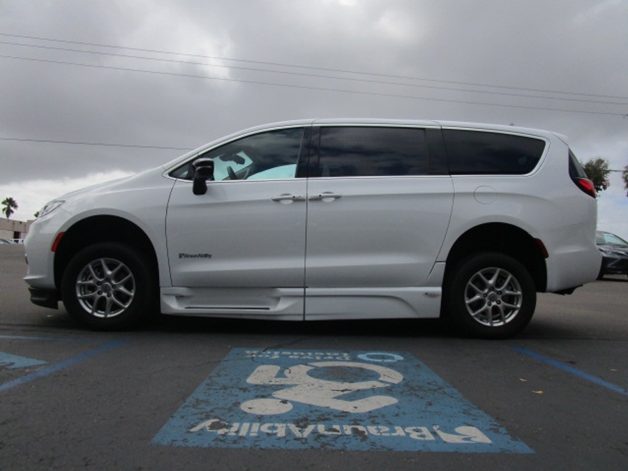 Used 2024 Chrysler Pacifica Touring L - BraunAbility Side Entry Entry In Floor Automatic Ramp
