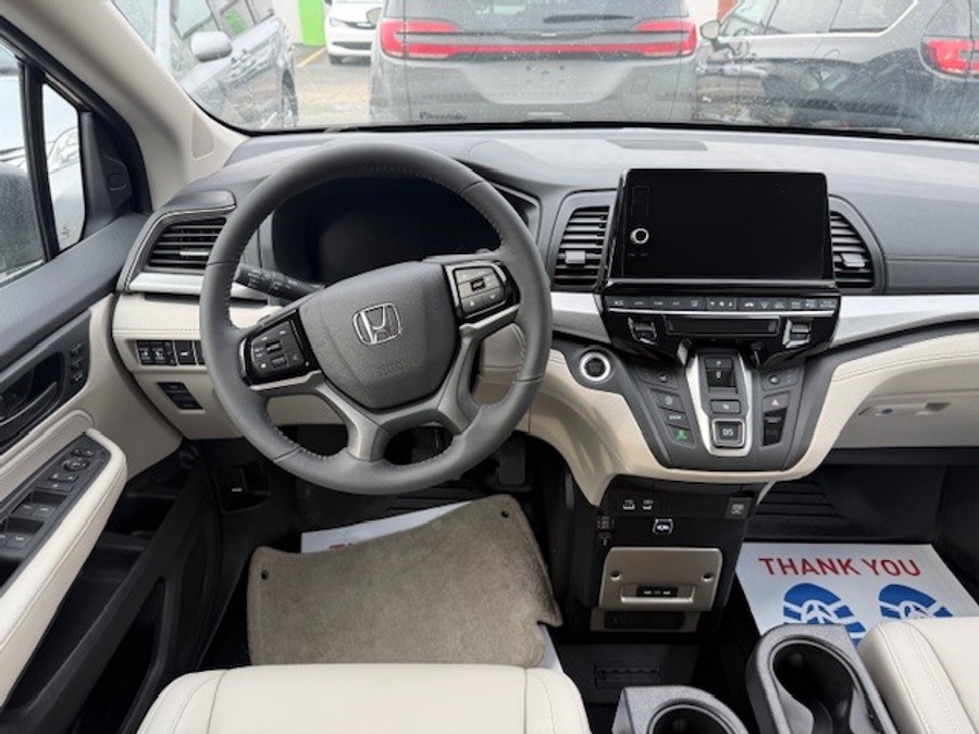 Grey Honda Odyssey image number 11