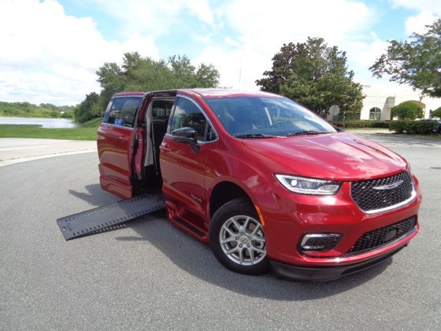 Used 2024 Chrysler Pacifica Touring L - BraunAbility Side Entry Entry In Floor Automatic Ramp