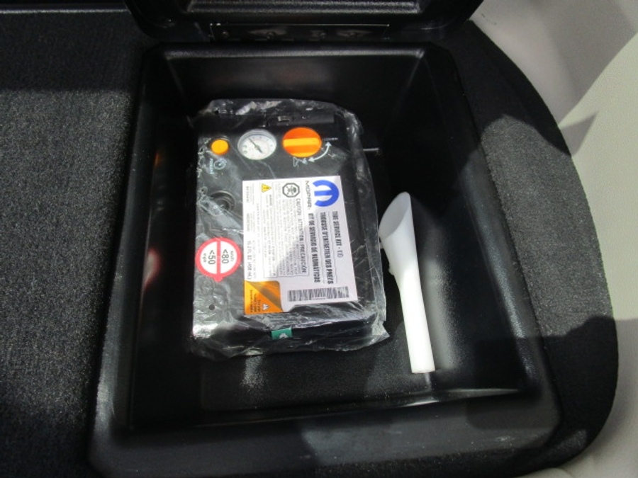 Used 2021 Chrysler Voyager LXi - BraunAbility Side Entry Entry Fold Out Automatic Ramp