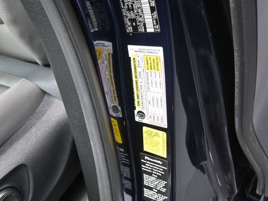 New 2026 Toyota Sienna Hybrid XLE Base - BraunAbility Side Entry Fold Out Automatic Ramp
