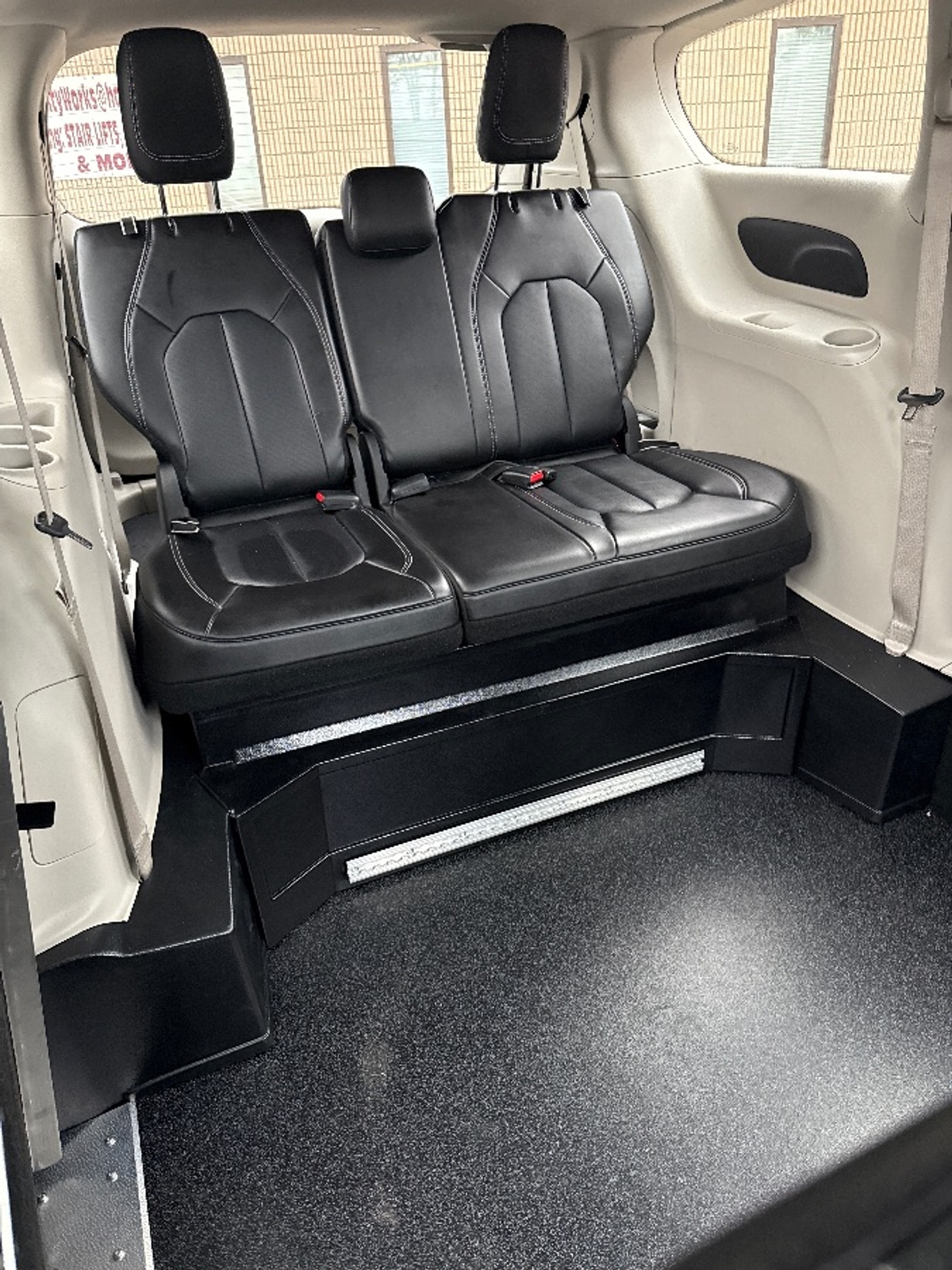 2024 CHRYSLER PACIFICA - Image 12