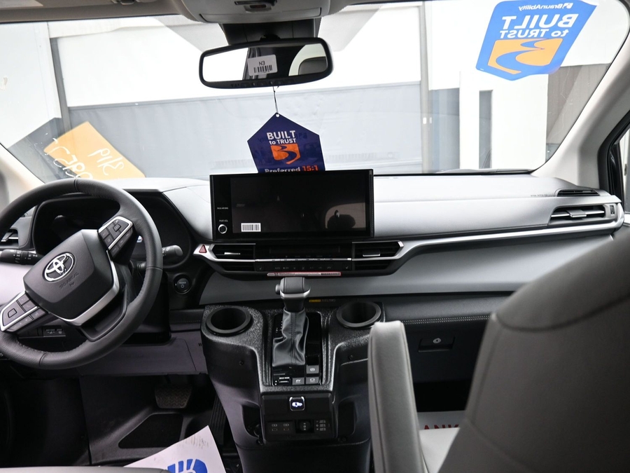 Black Toyota Sienna image number 12