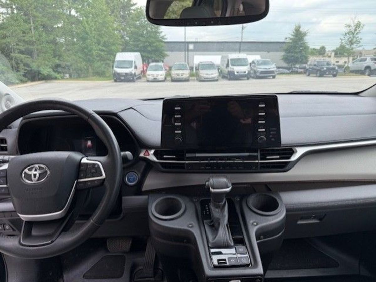 2021 TOYOTA SIENNA - Image 3