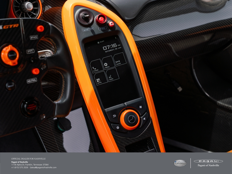2015 McLaren P1