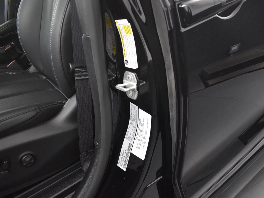 New 2025 Chrysler Pacifica Select Safety - BraunAbility Side Entry Entry In Floor Automatic Ramp