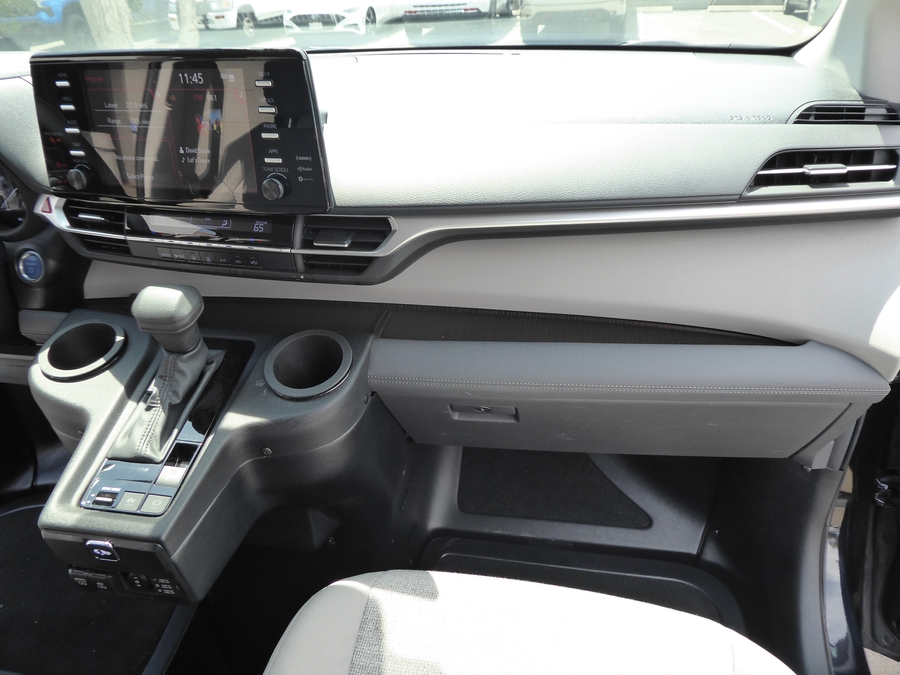 Used 2024 Toyota Sienna Hybrid LE Base - BraunAbility Side Entry Fold Out Automatic Ramp