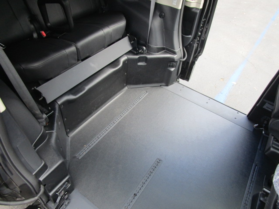 New 2026 Toyota Sienna Hybrid Limited - BraunAbility Side Entry Entry Fold Out Automatic Ramp