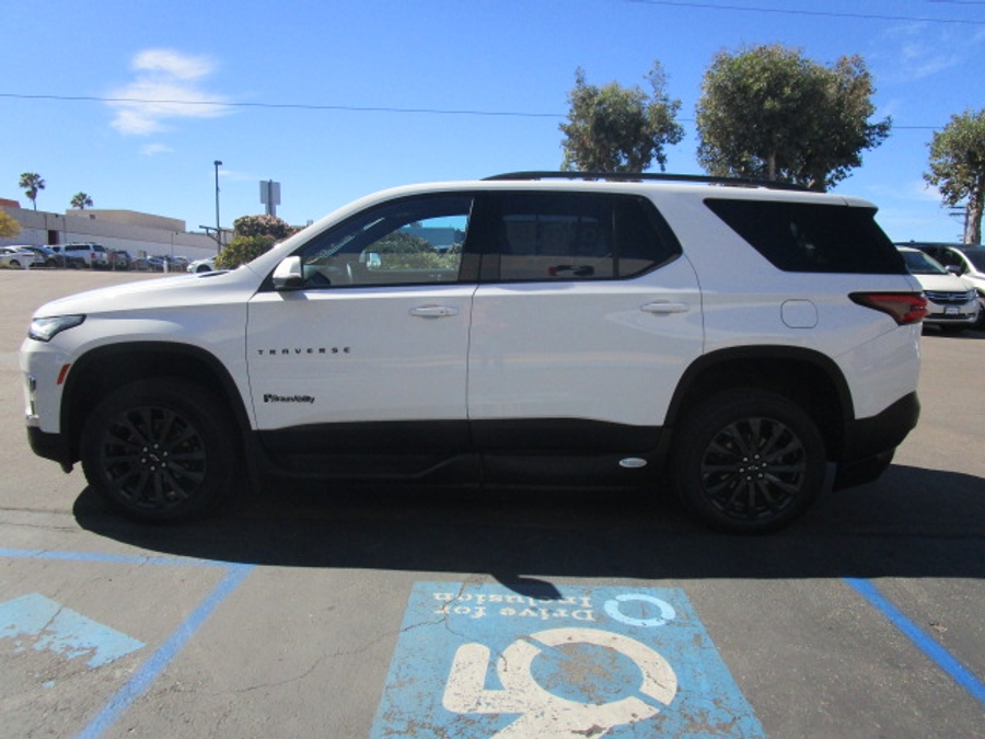 Used 2023 Chevrolet Traverse 2LT RS - BraunAbility Side Entry Entry In Floor Automatic Ramp