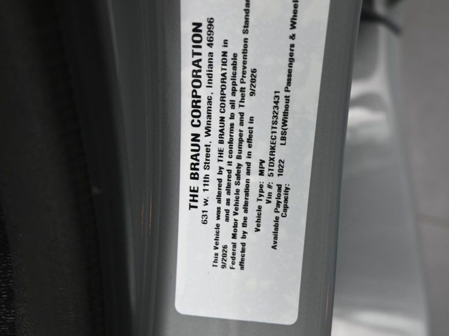 New 2026 Toyota Sienna Hybrid XSE Sport - BraunAbility Side Entry Fold Out Automatic Ramp
