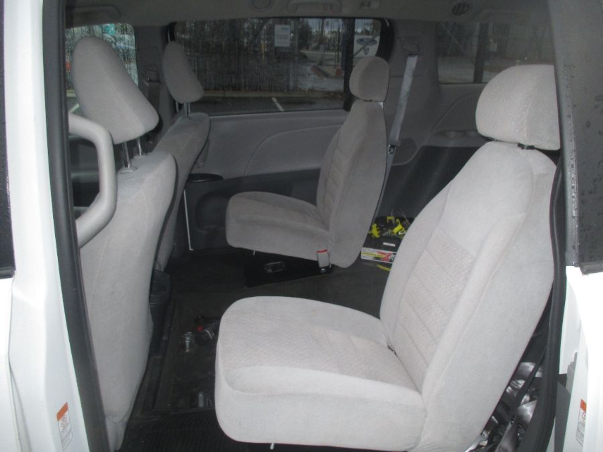 2020 TOYOTA SIENNA - Image 10