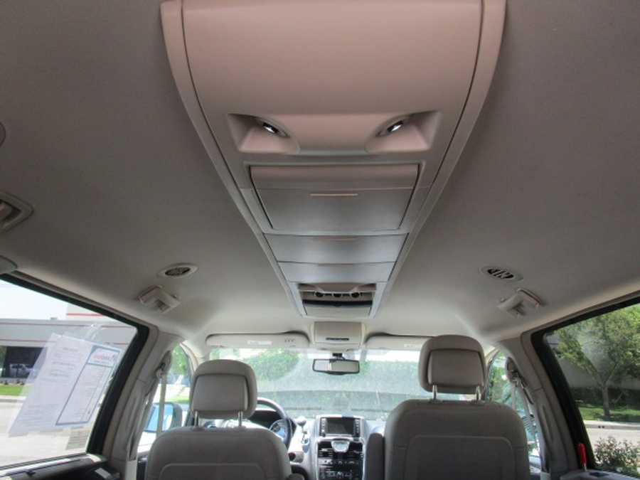 Used 2015 Chrysler Town and Country Touring-L - El Dorado Side Entry Entry Fold Out Automatic Ramp