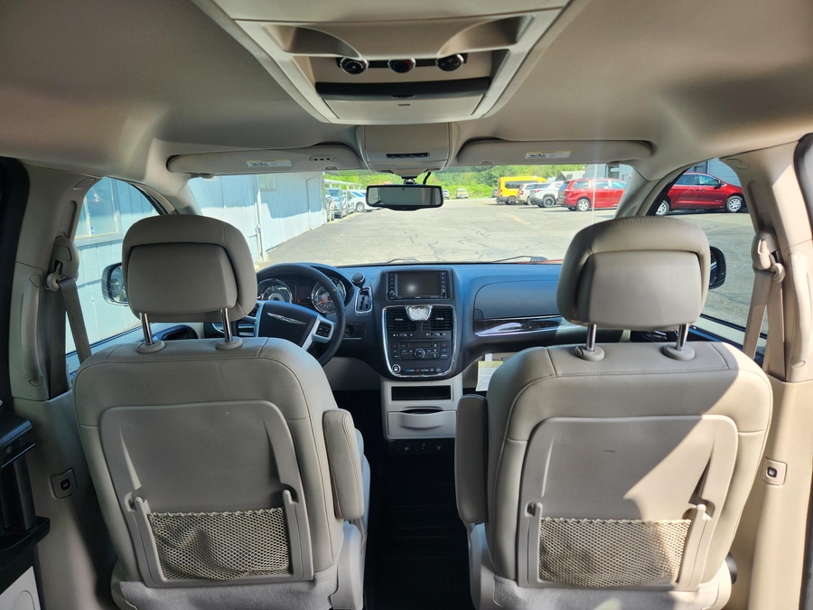 Used 2013 Chrysler Town and Country Touring - BraunAbility Side Entry Entry Fold Out Automatic Ramp