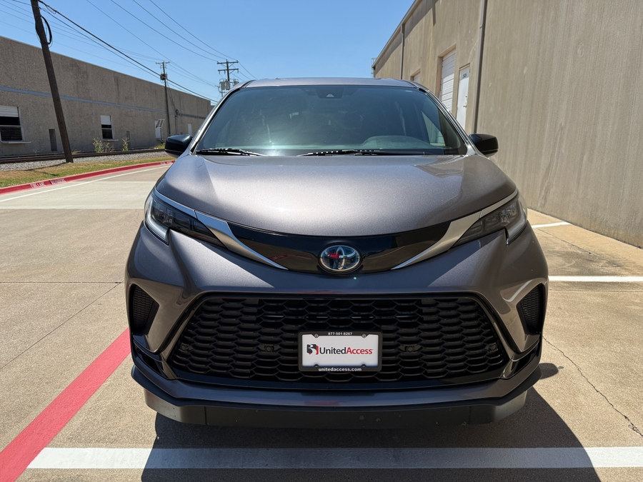 Used 2021 Toyota Sienna Hybrid XSE - VMI Side Entry In Floor Automatic Ramp