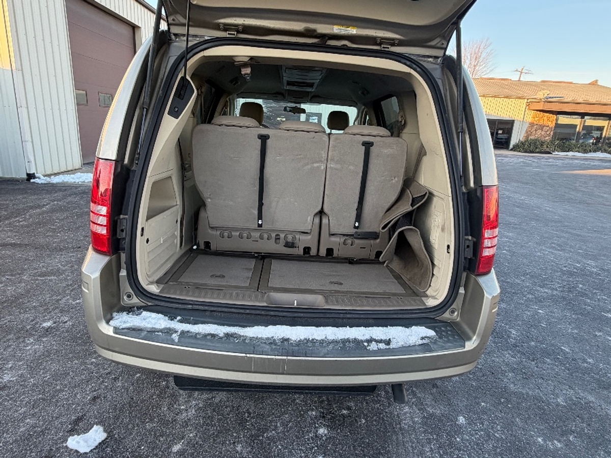 2009 CHRYSLER TOWN AND COUNTRY - Image 8